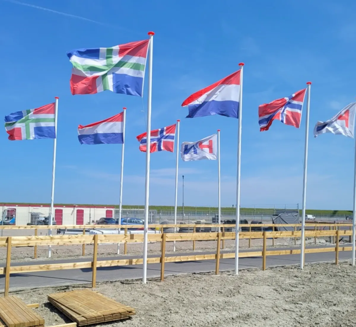 Vlaggen NL N