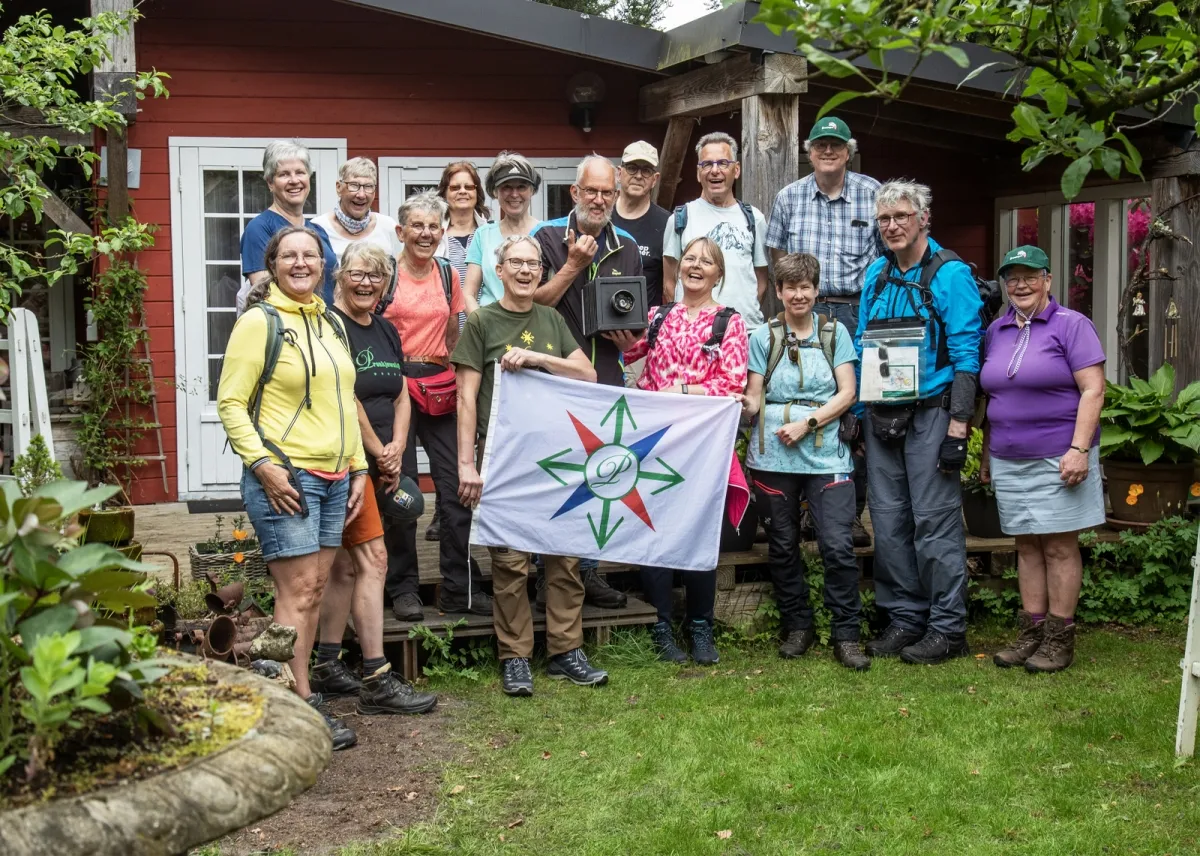 Fotograaf Hans Banus theetuin PWP-vlag